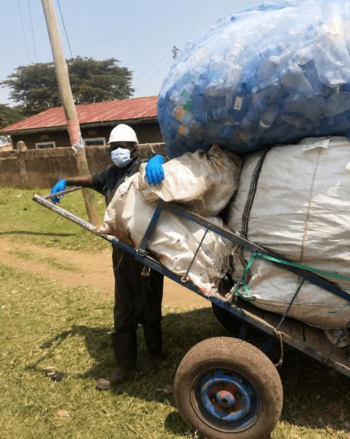 Waste pickers at community buy-back centre